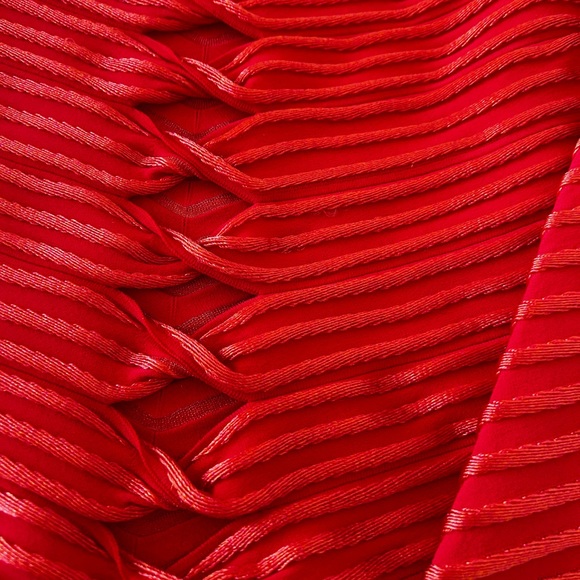 Giorgio Armani women's striped Twisted -Cutout Top - Picture 6 of 6